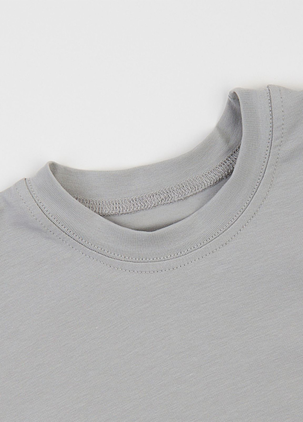 Серая летняя футболка Ляля