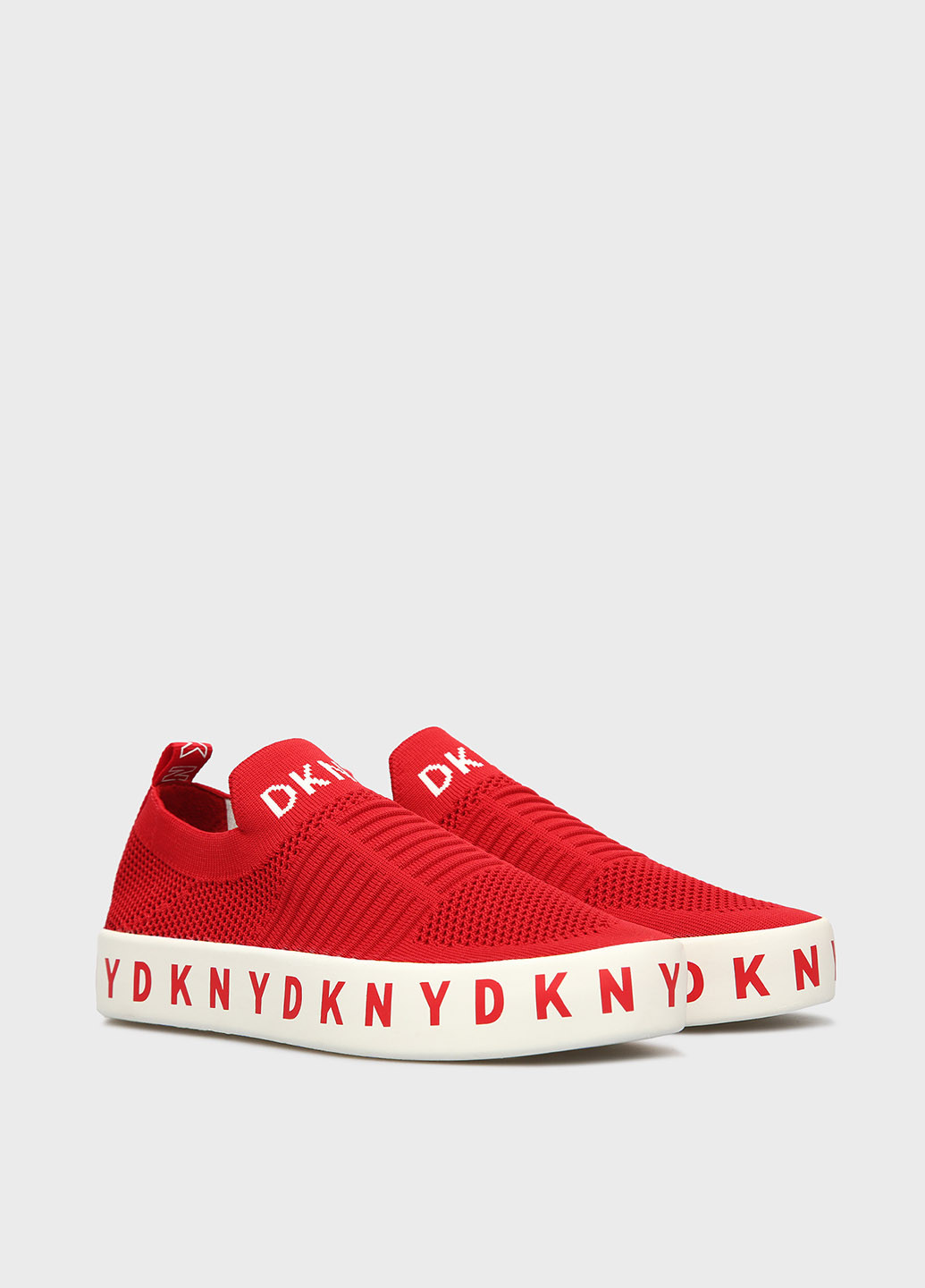 Красные слипоны DKNY с надписью