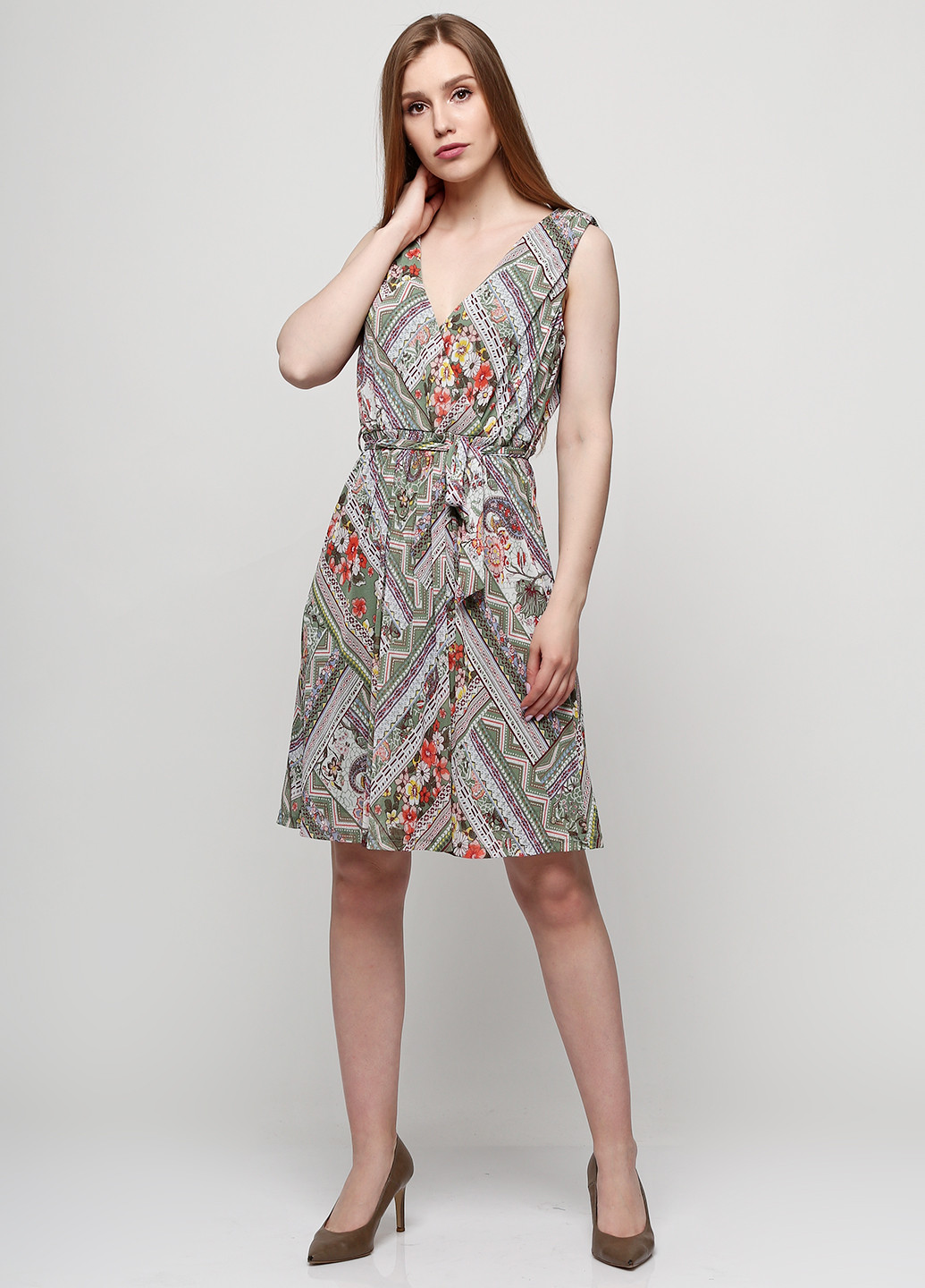 Оливковое (хаки) кэжуал платье Zero с цветочным принтом