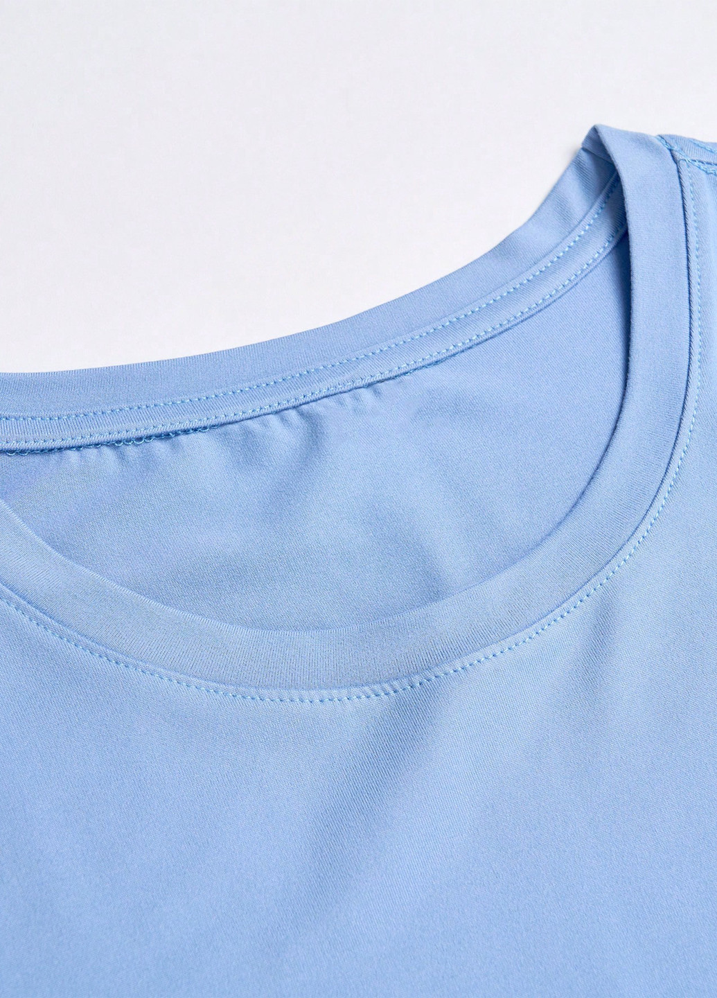 Светло-синий летний комплект (футболка, брюки) SHEIN