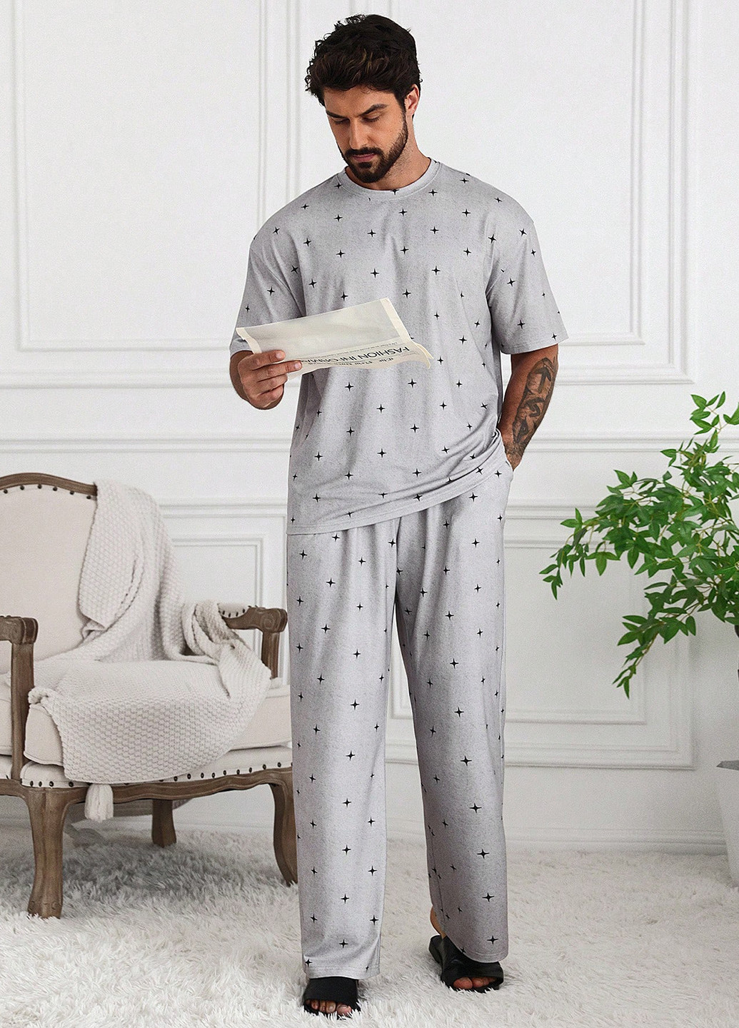 Светло-серый демисезонный костюм (футболка, брюки) SHEIN