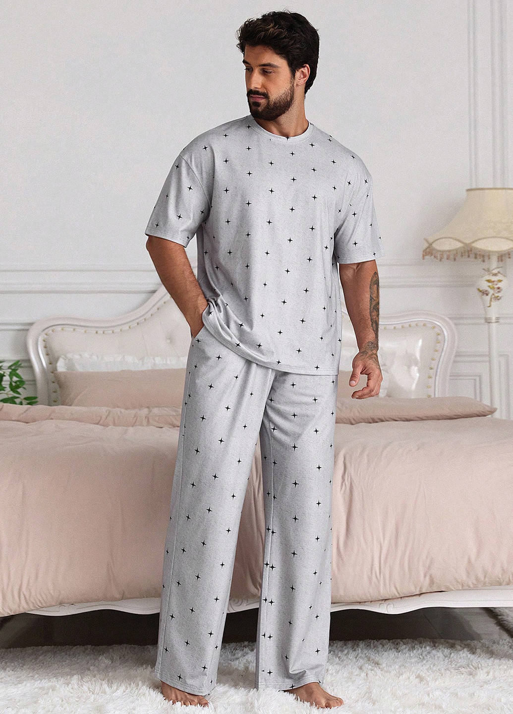 Светло-серый демисезонный костюм (футболка, брюки) SHEIN