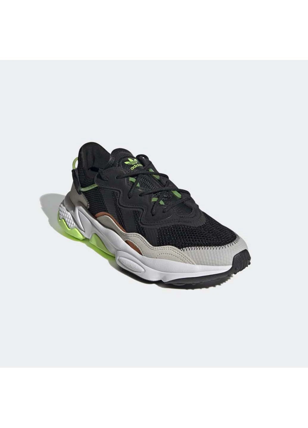 Черные демисезонные кроссовки adidas