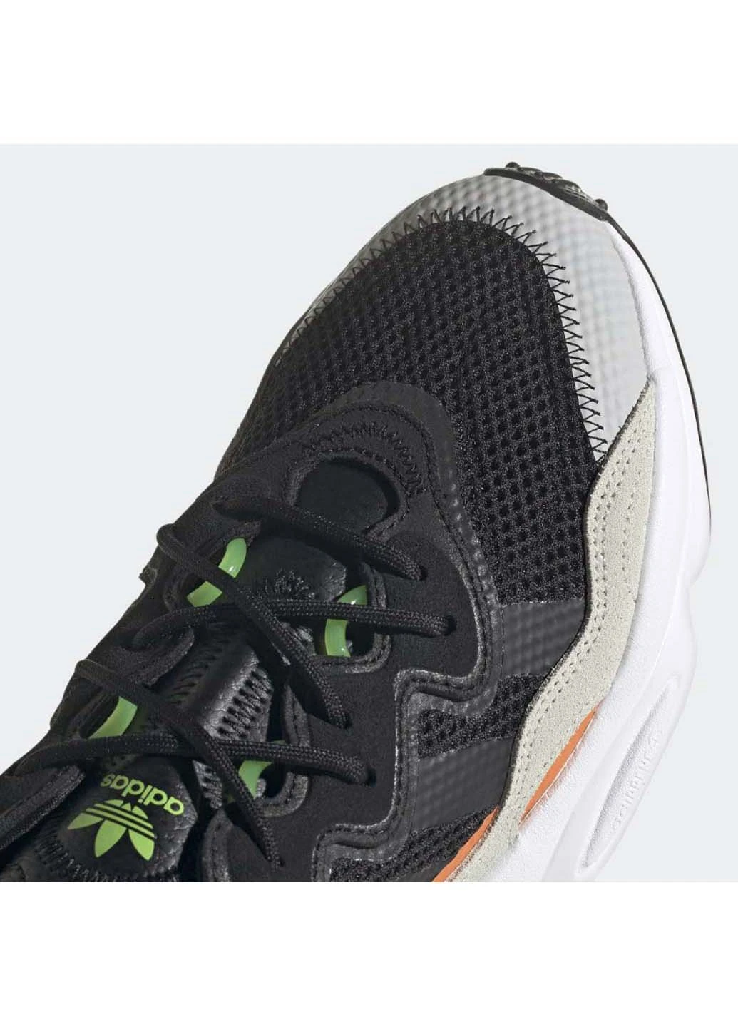 Черные демисезонные кроссовки adidas
