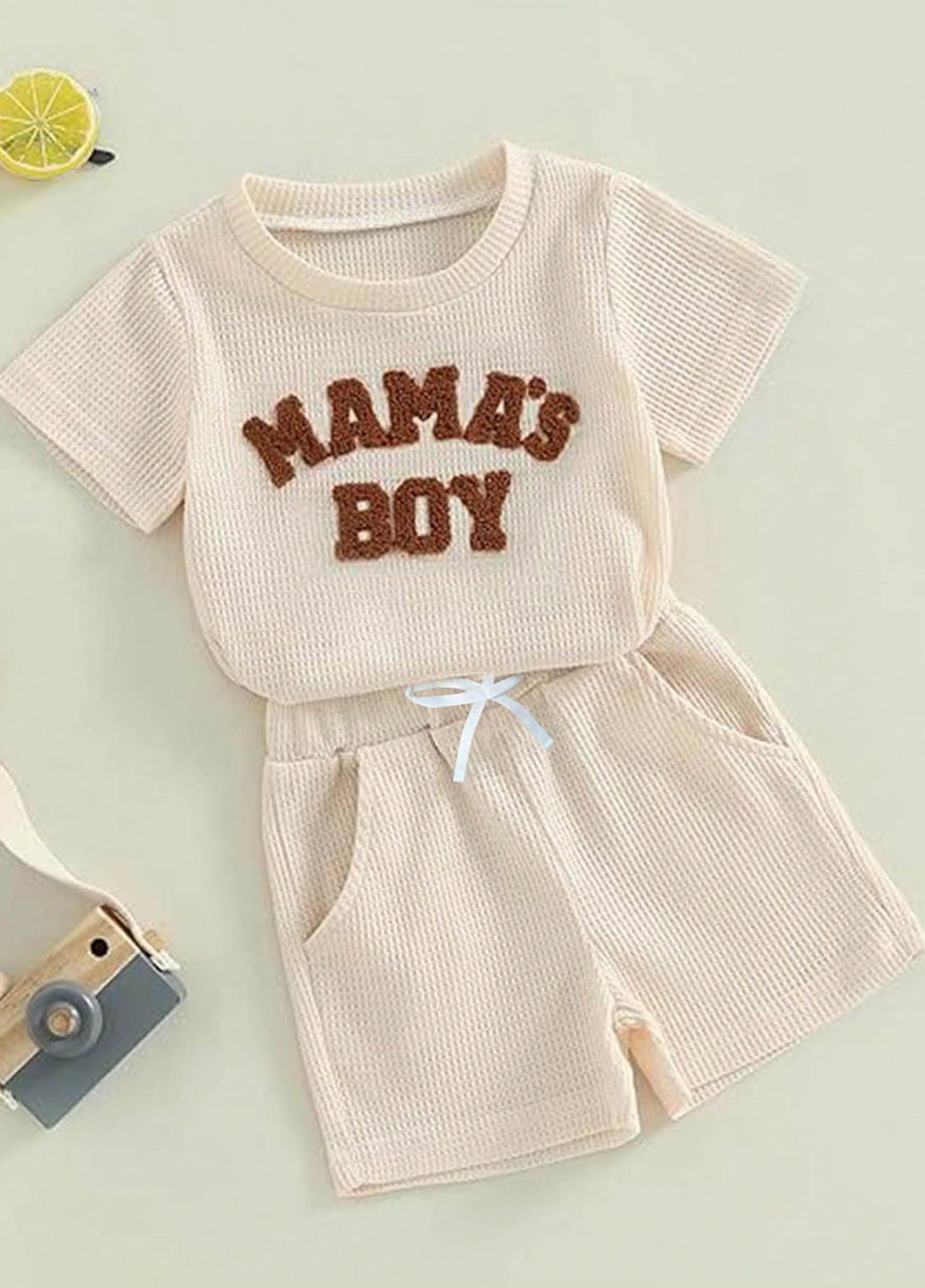 Кремовий літній костюм (футболка, шорти) з шортами SHEIN