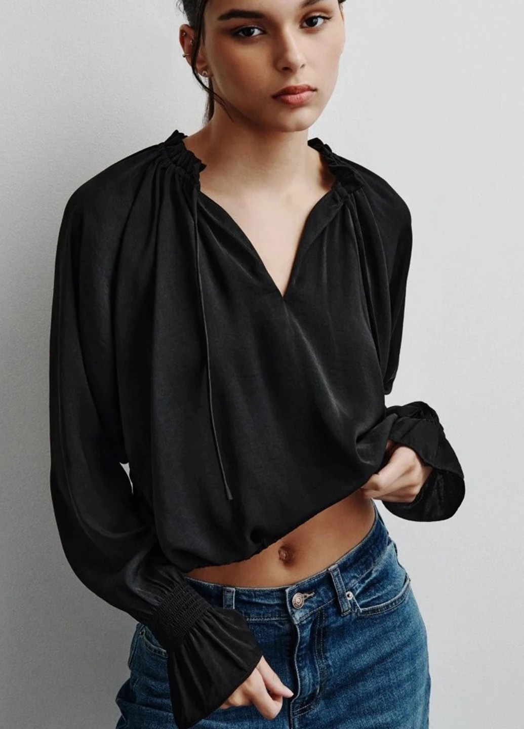 Чорна блузка DKNY
