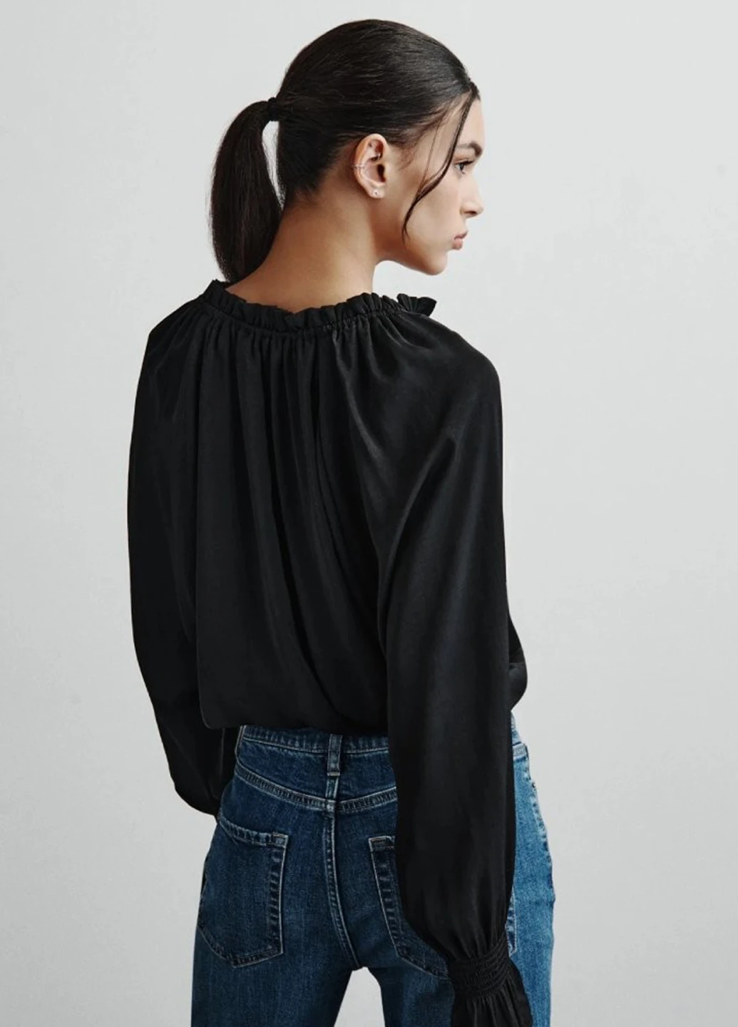 Чорна блузка DKNY