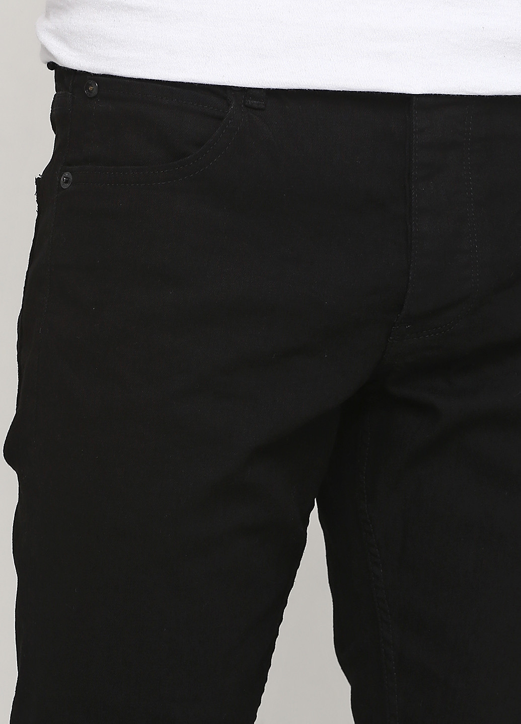 Черные демисезонные зауженные джинсы Solid