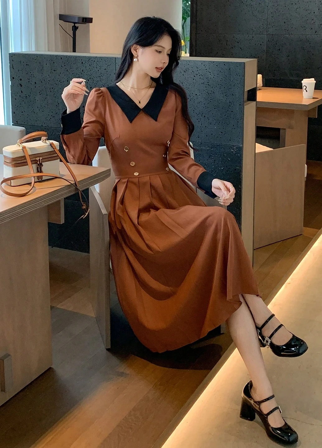 Песочное кэжуал платье плиссированное SHEIN однотонное