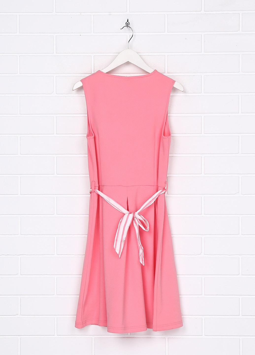 Розовое платье To Be Too (122636057)