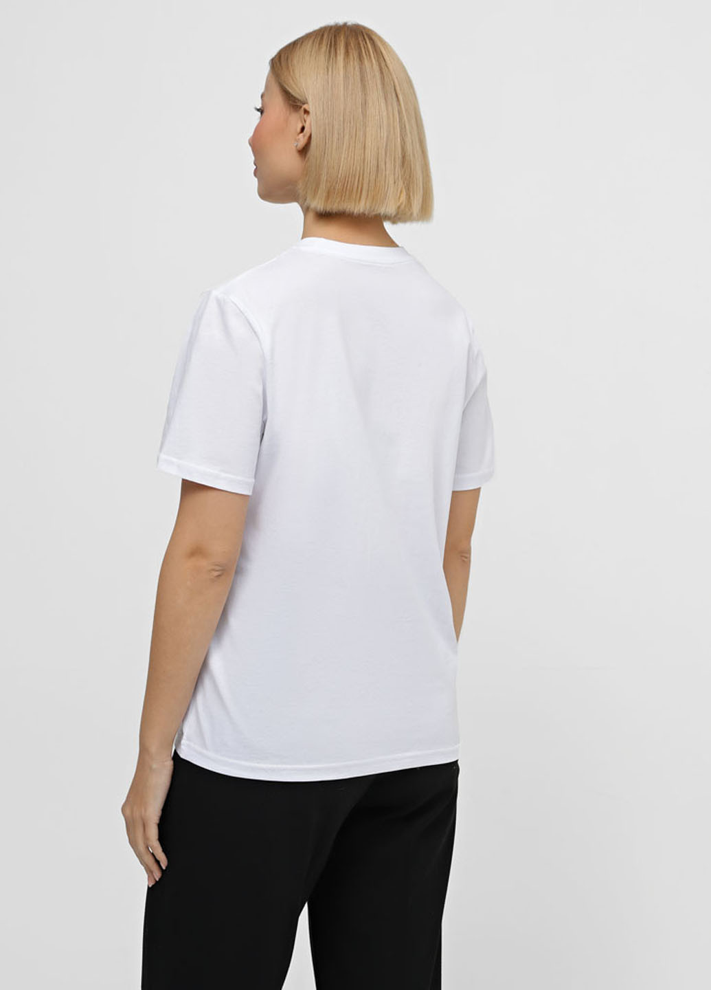 Белая летняя футболка Promin
