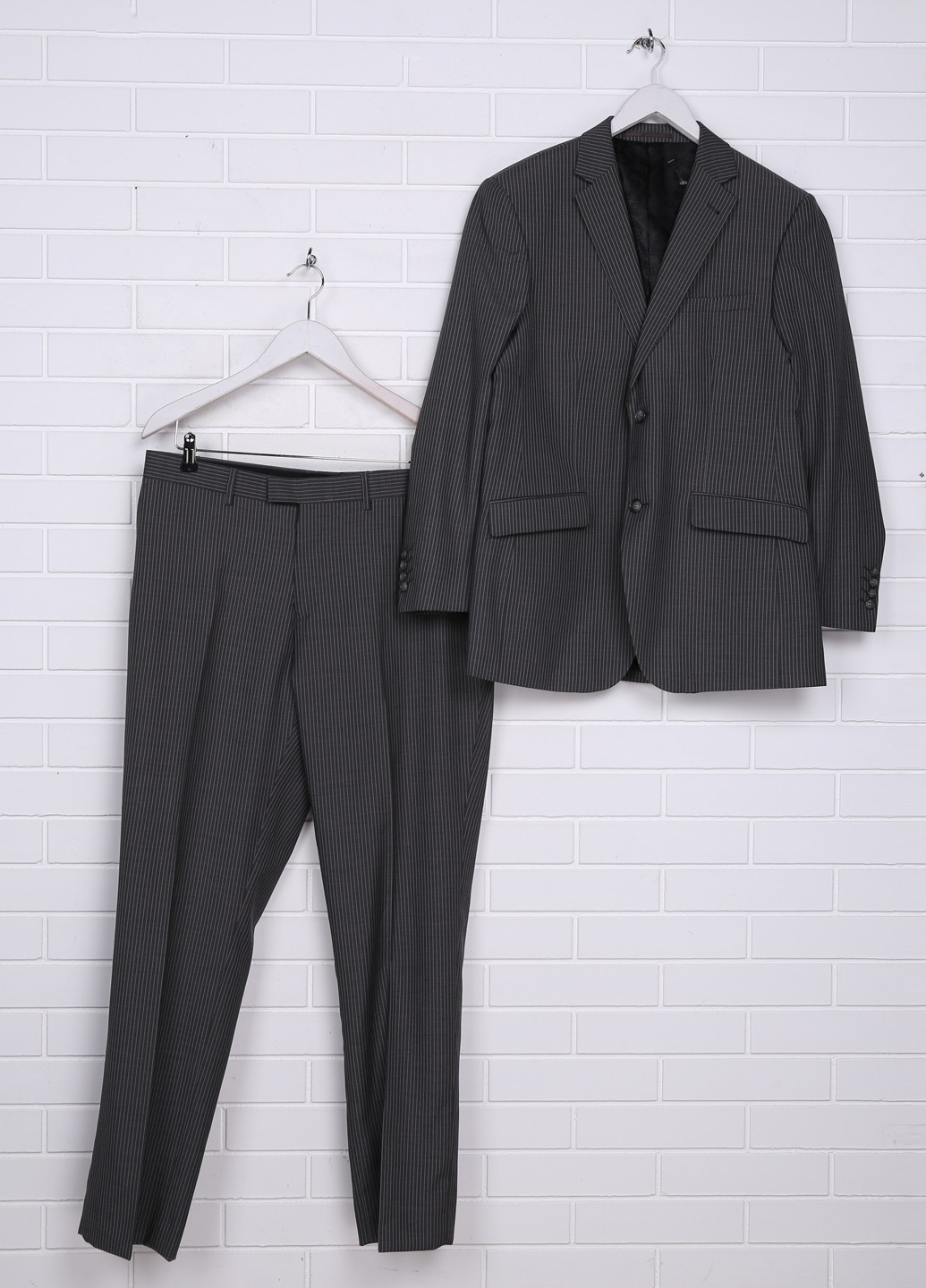 Серый демисезонный костюм (пиджак, брюки) Aspen & Court