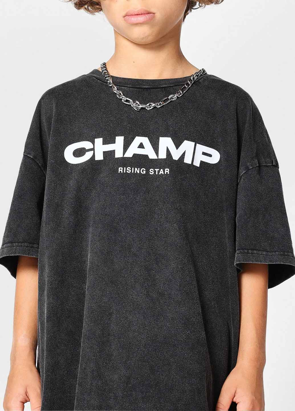 Черная летняя футболка SHEIN