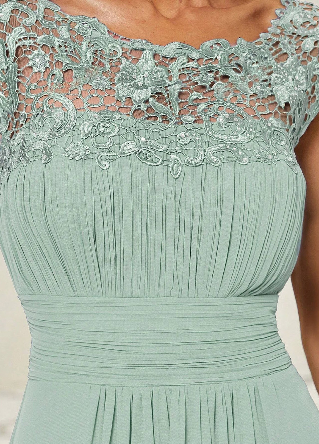 Светло-зеленое вечернее платье с открытой спиной SHEIN однотонное