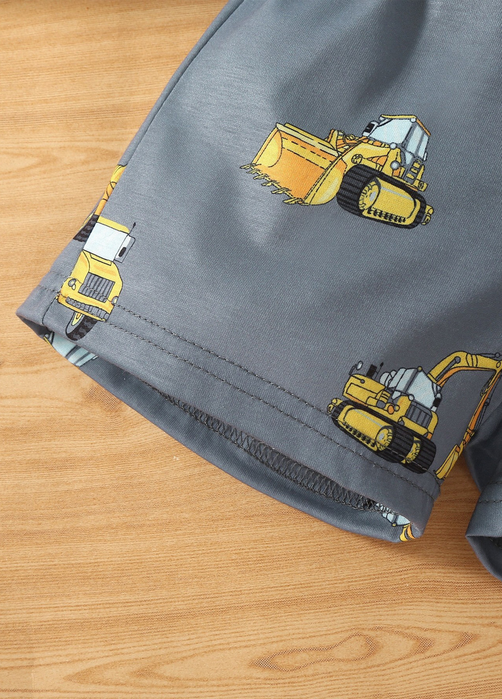 Комбінований літній костюм (футболка, шорти) з шортами SHEIN