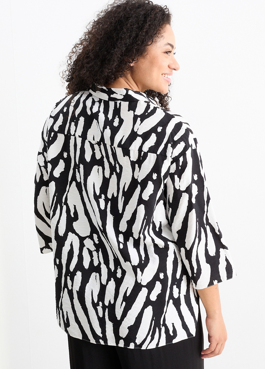 Чорно-біла блуза C&A