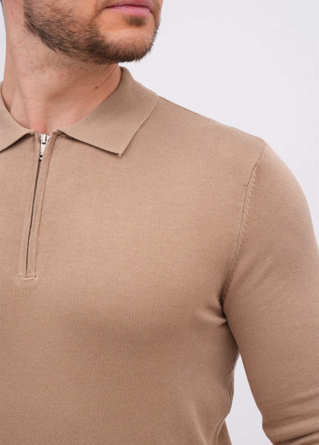 Бежевый демисезонный свитер K.O.R