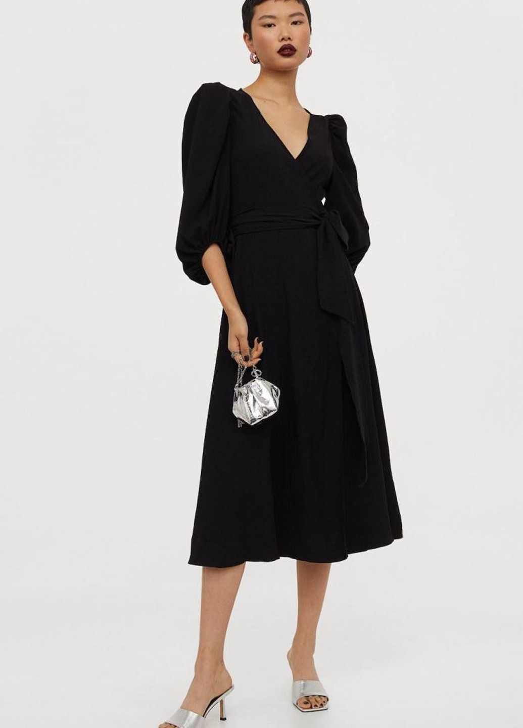 Черное вечернее платье на запах H&M однотонное