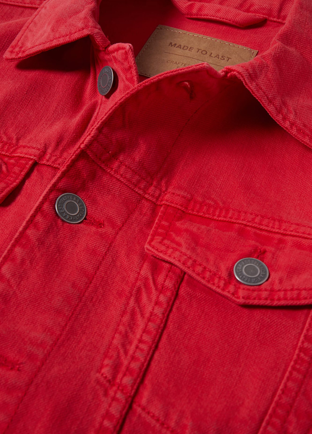 Красная демисезонная куртка C&A