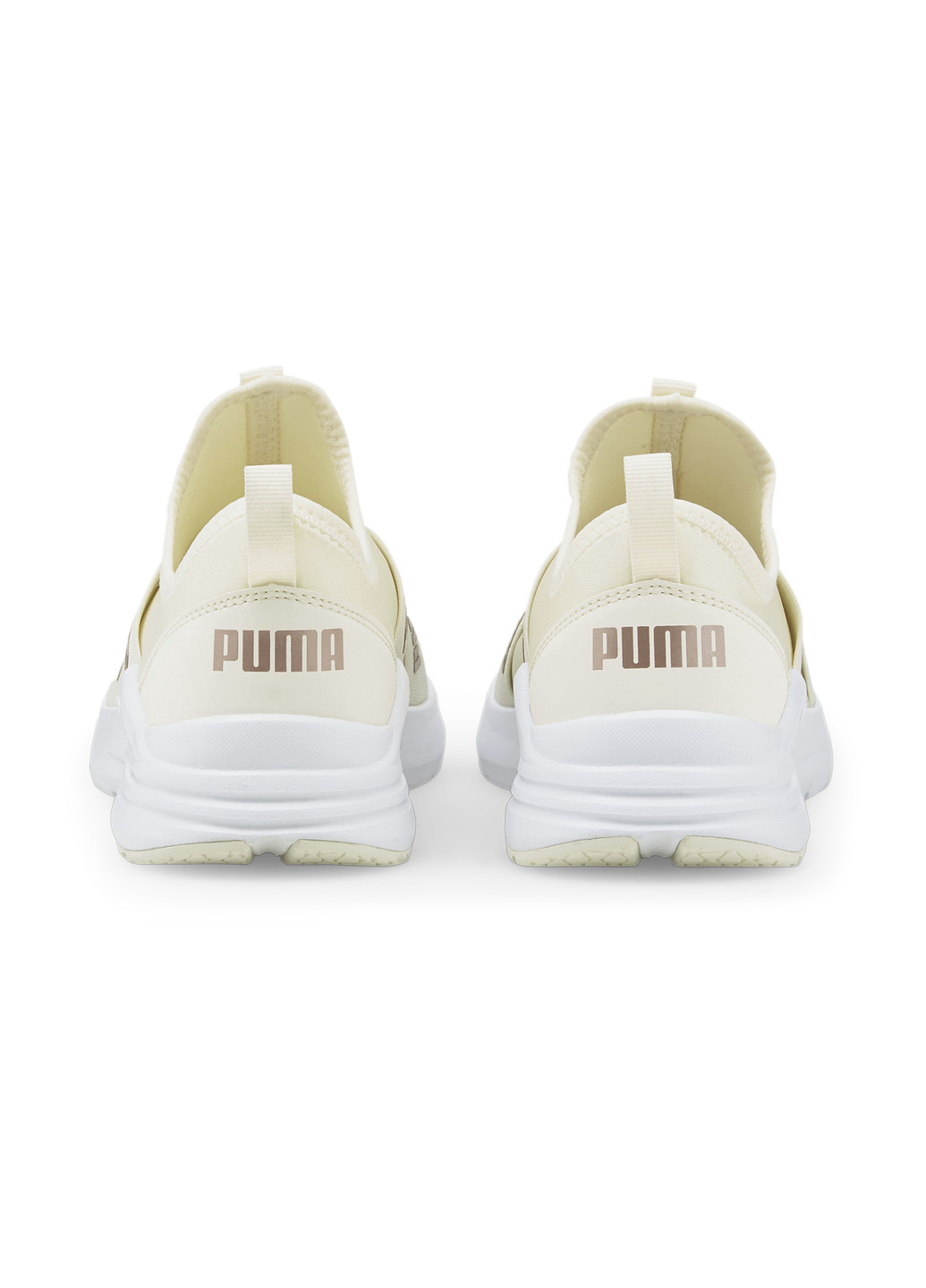 Білі кросівки wired run slip-on women's trainers Puma