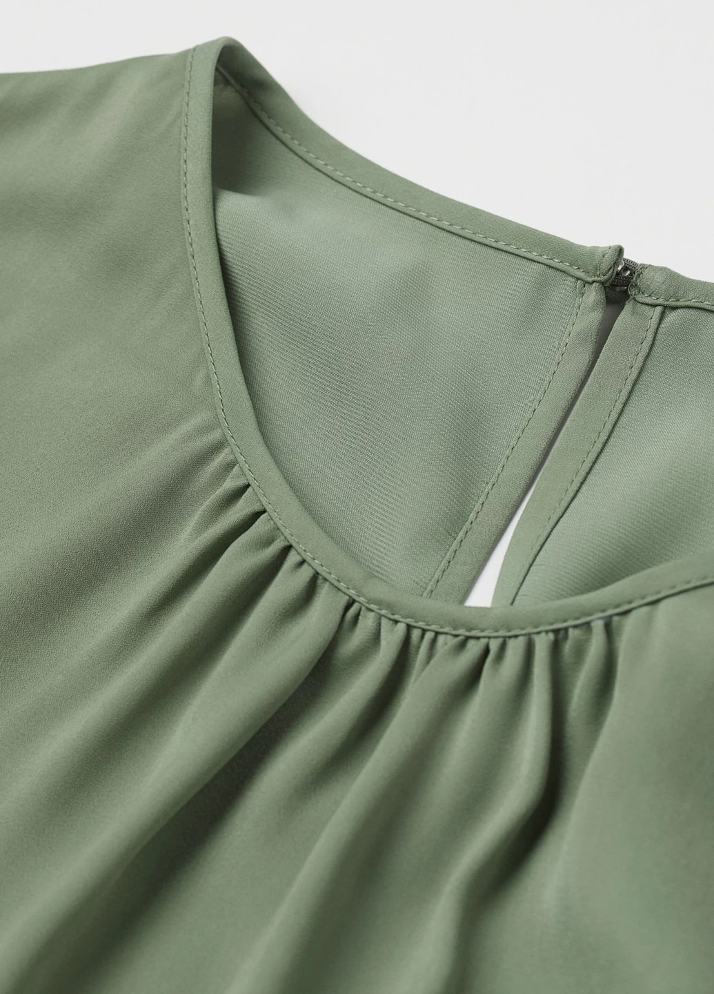 Зеленое кэжуал платье H&M однотонное