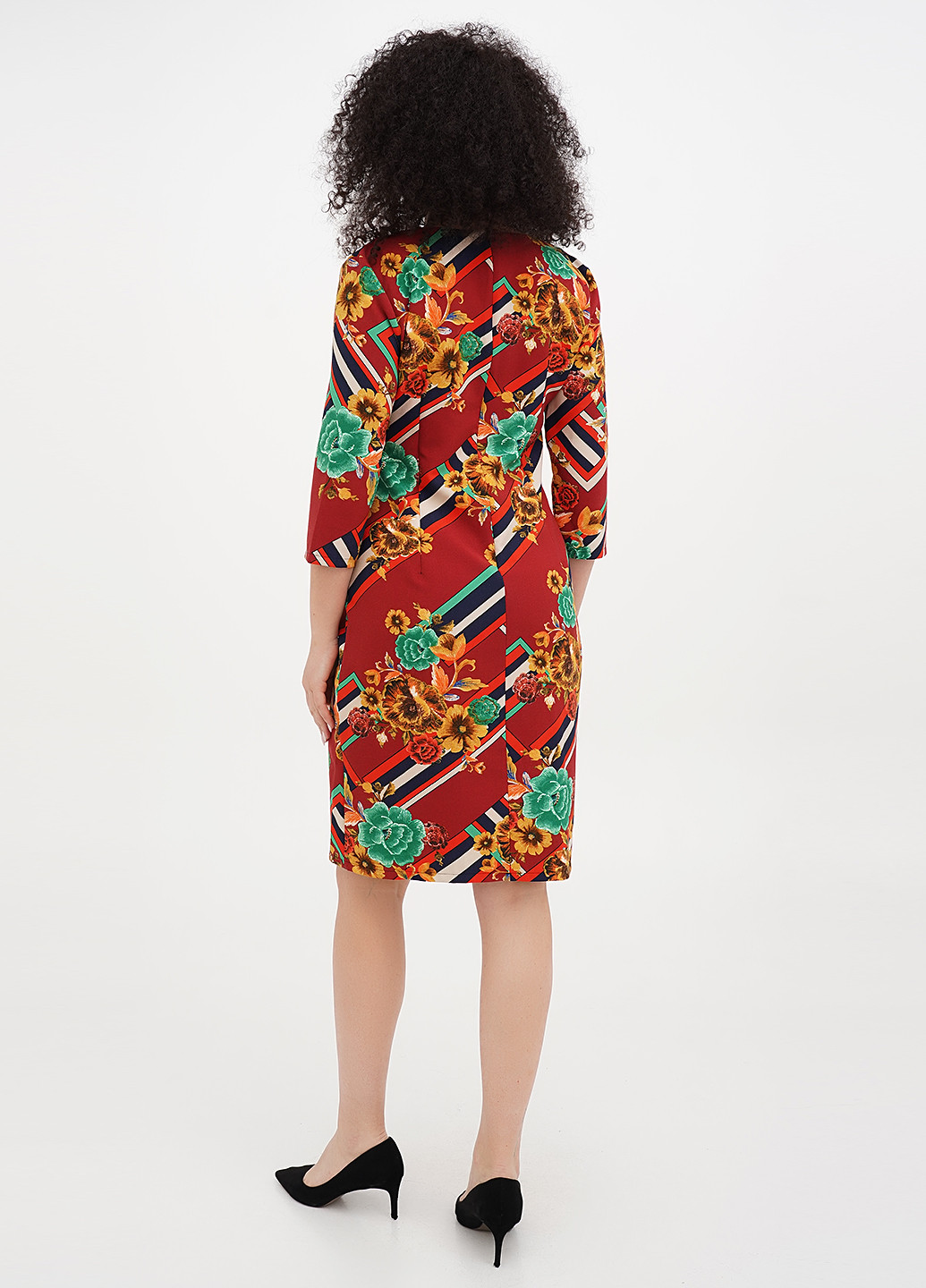 Бордовое кэжуал платье футляр Imperial с абстрактным узором