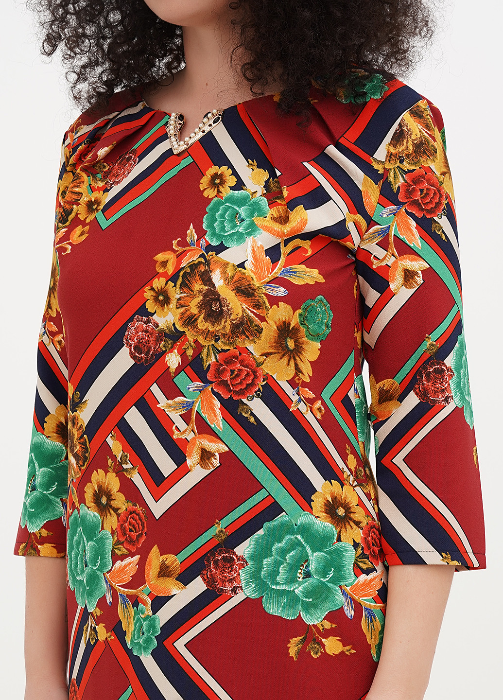 Бордовое кэжуал платье футляр Imperial с абстрактным узором