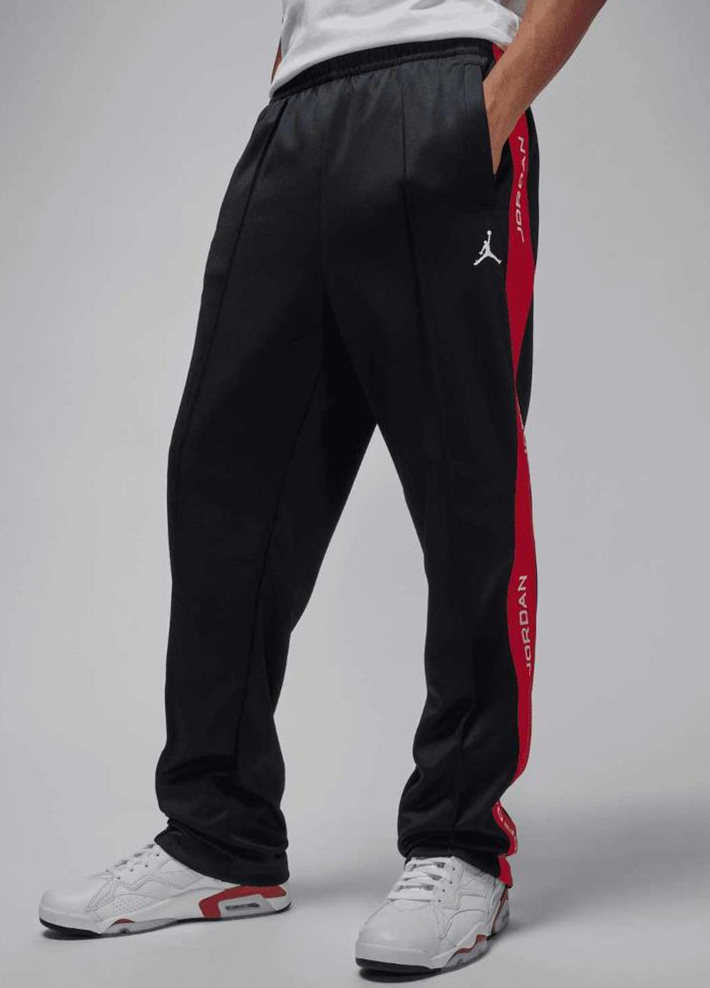 Черные спортивные демисезонные прямые брюки Jordan