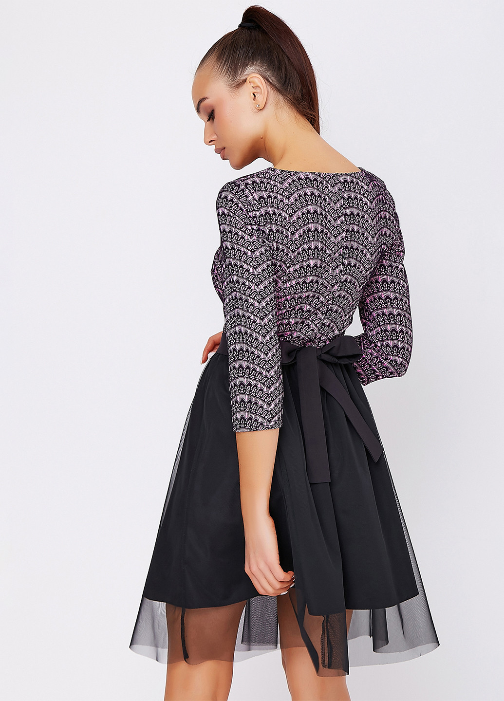 Чорна коктейльна сукня кльош ST-Seventeen з геометричним візерунком