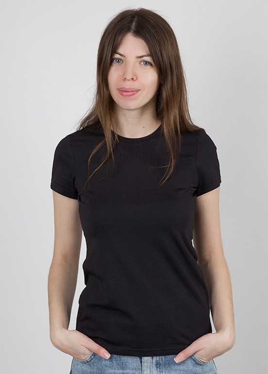 Черная летняя классическая однотонная футболка Габби