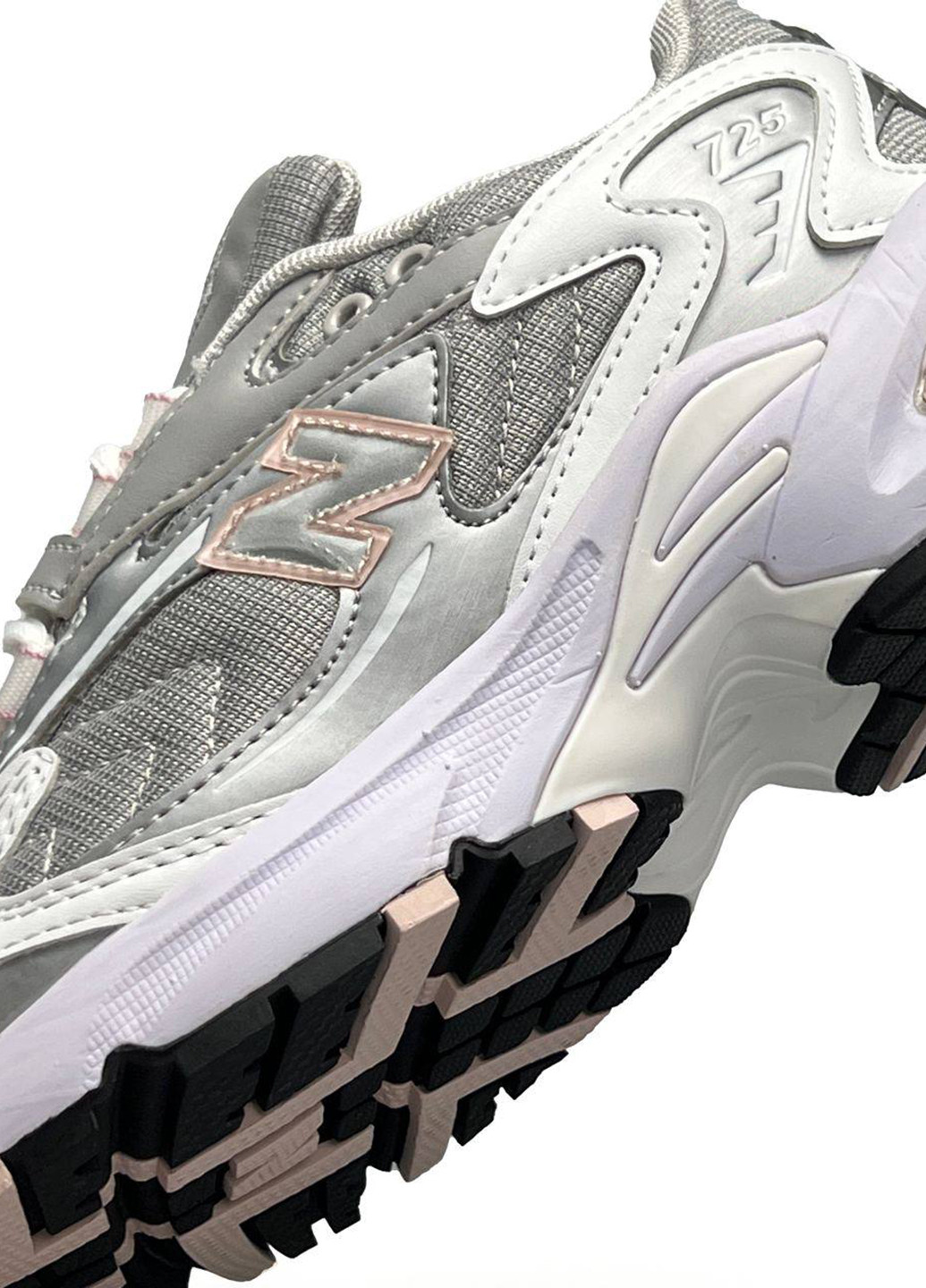 Цветные демисезонные кроссовки New Balance 725 Grey Silver Pink
