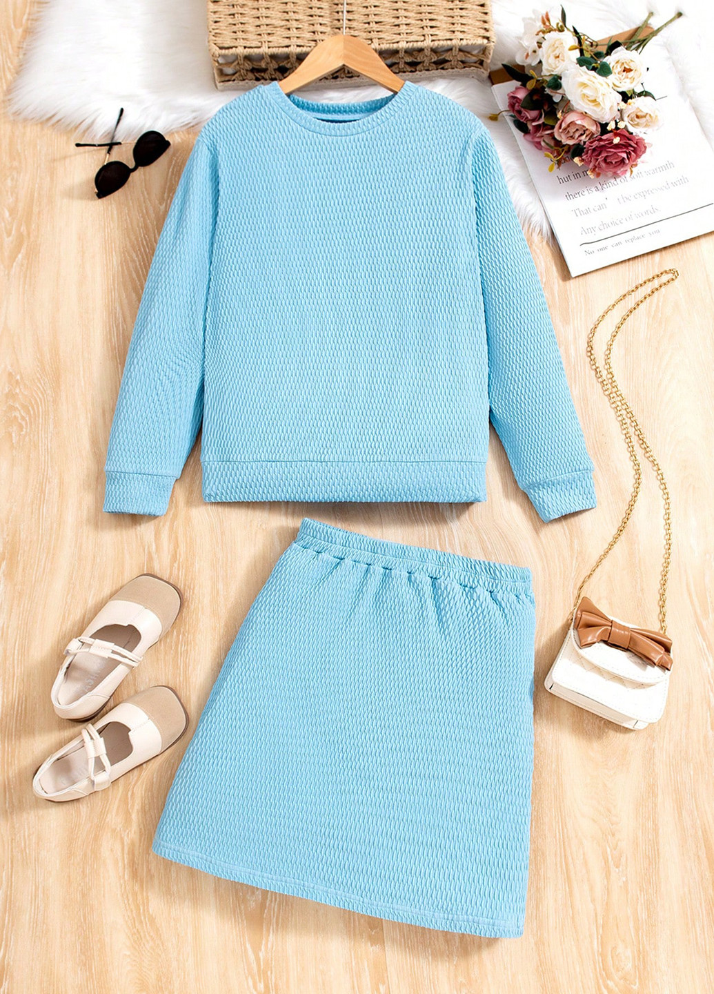 Блакитний демісезонний костюм (світшот, спідниця) спідничний SHEIN