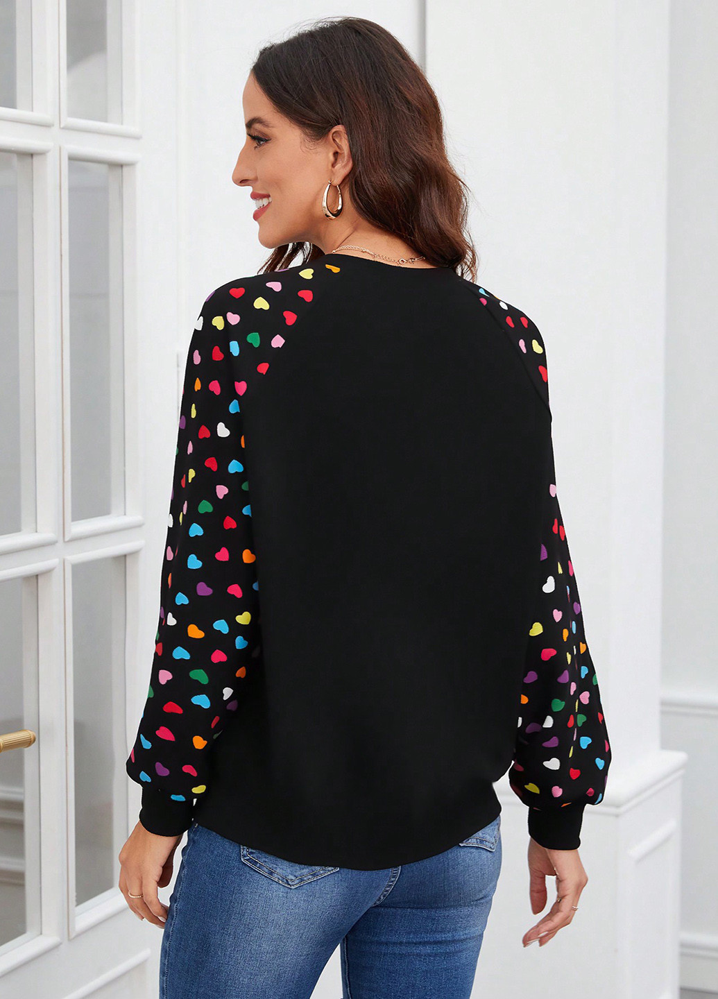 Черный свитшот SHEIN сердечки без декора (366498856)