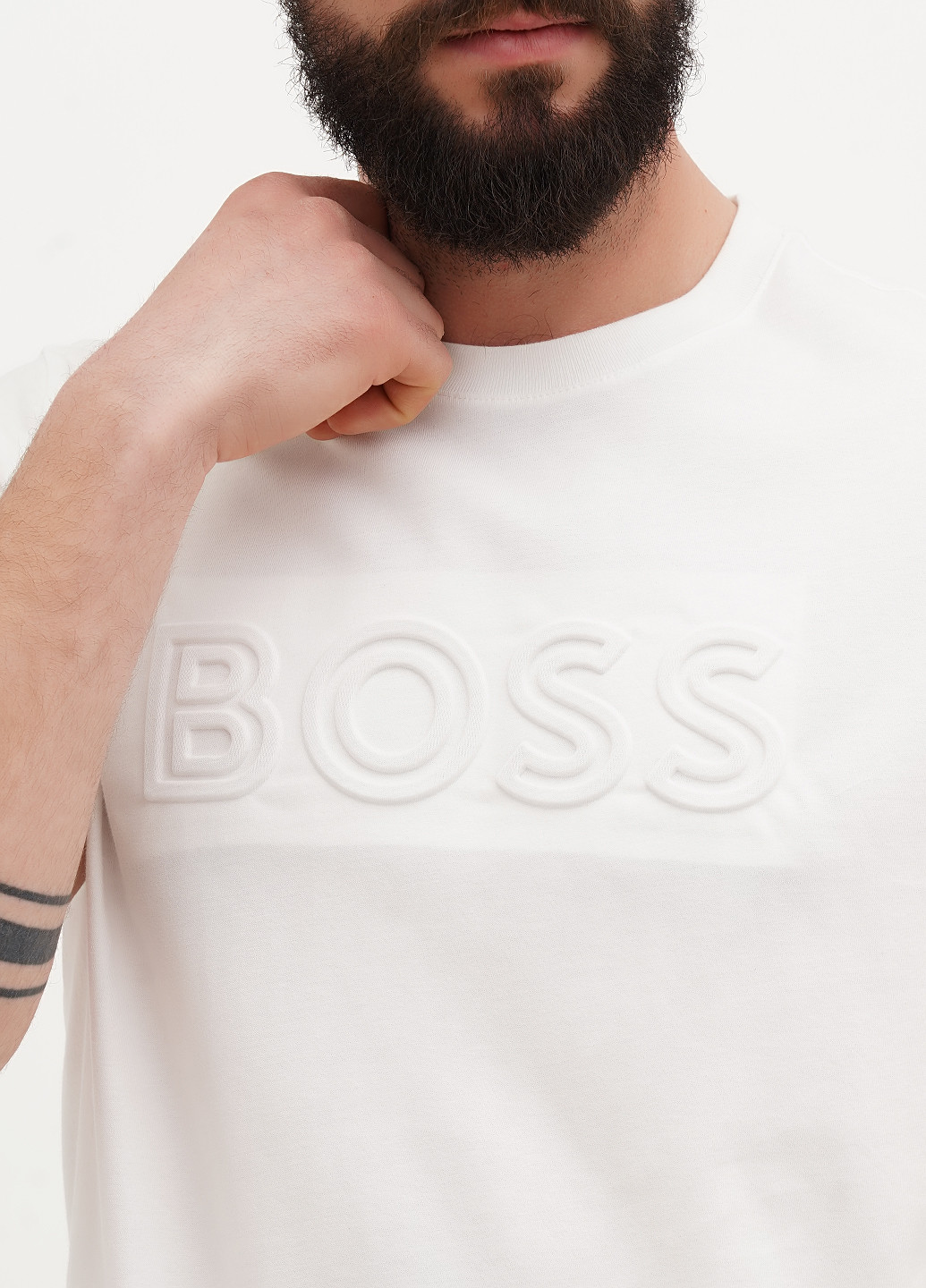 Белая футболка Hugo Boss