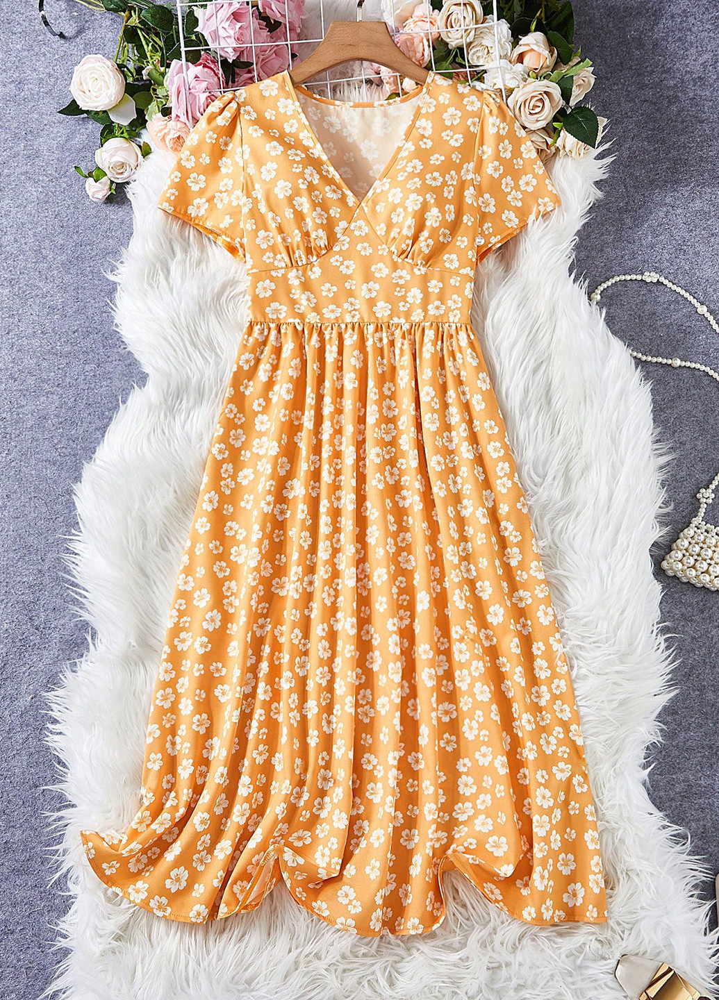 Желтое кэжуал платье клеш SHEIN с цветочным принтом