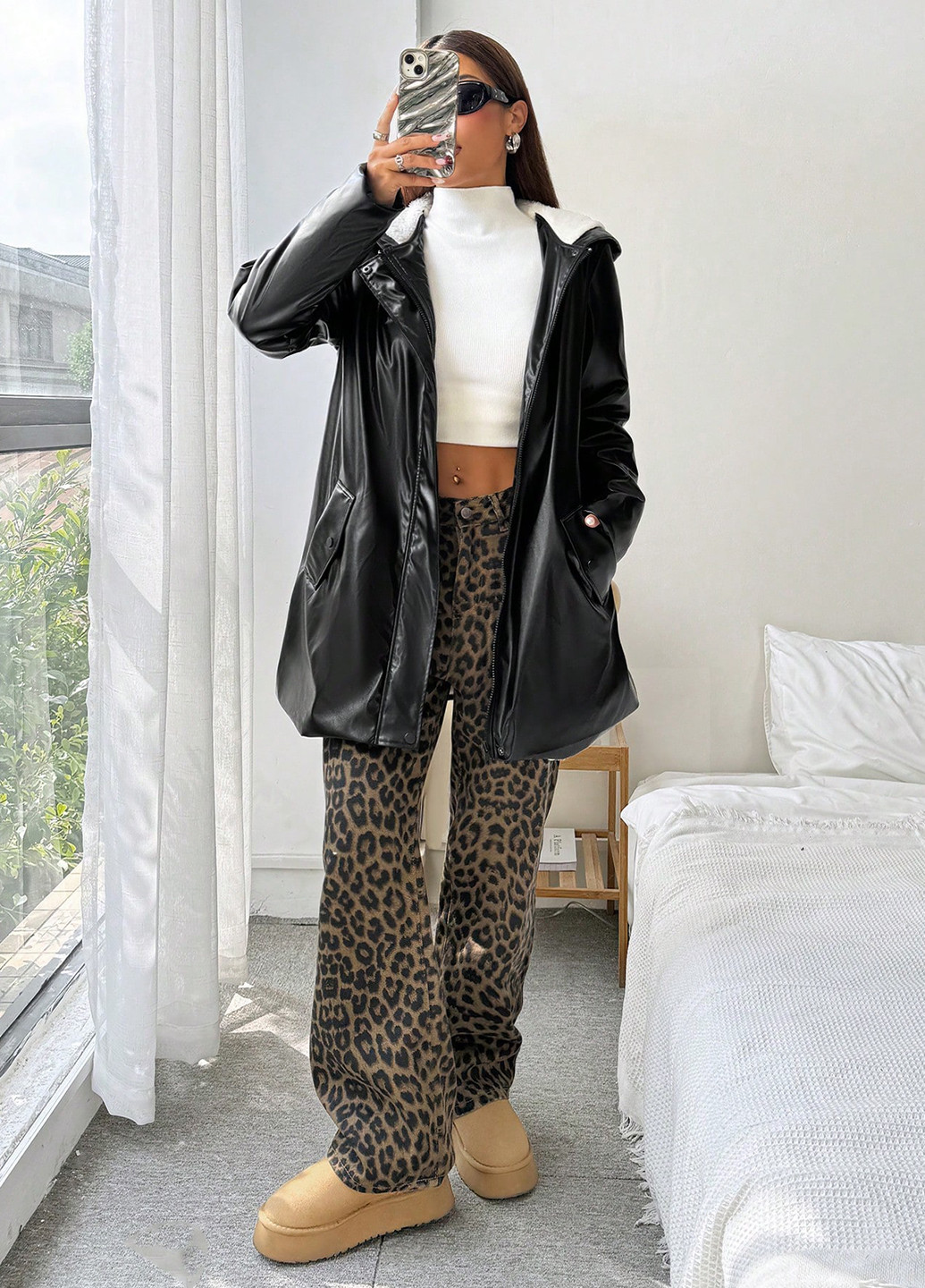 Чорна демісезонна куртка SHEIN