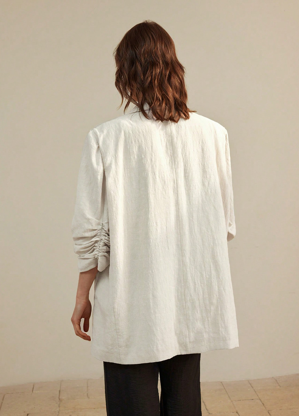 Белый женский жакет SHEIN однотонный - демисезонный