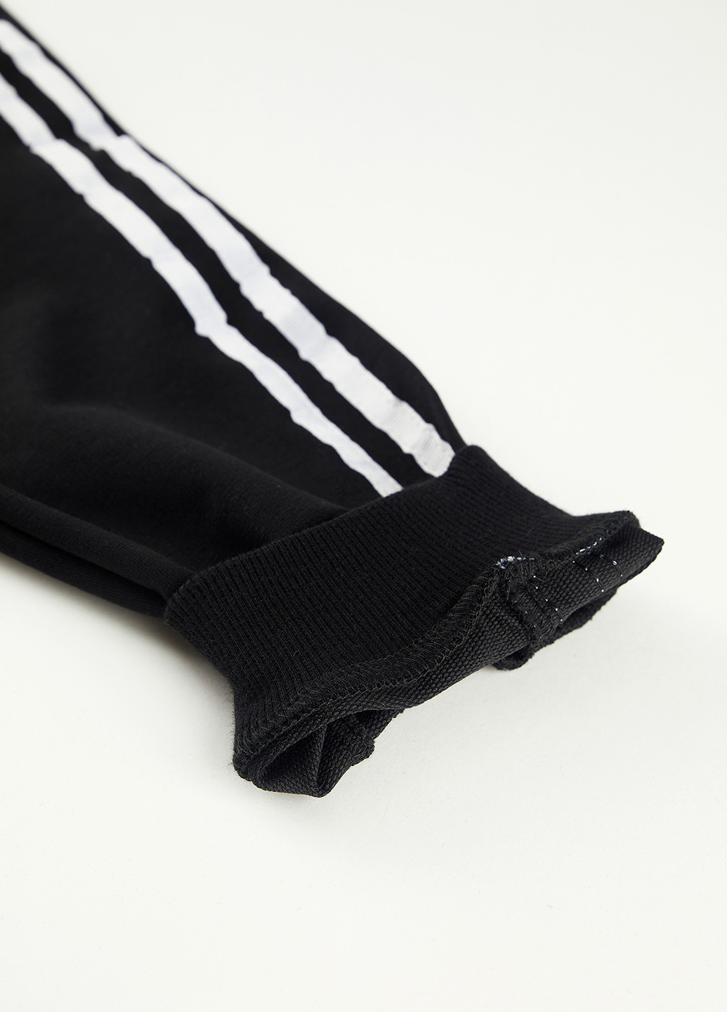Черные спортивные демисезонные брюки джоггеры DeFacto