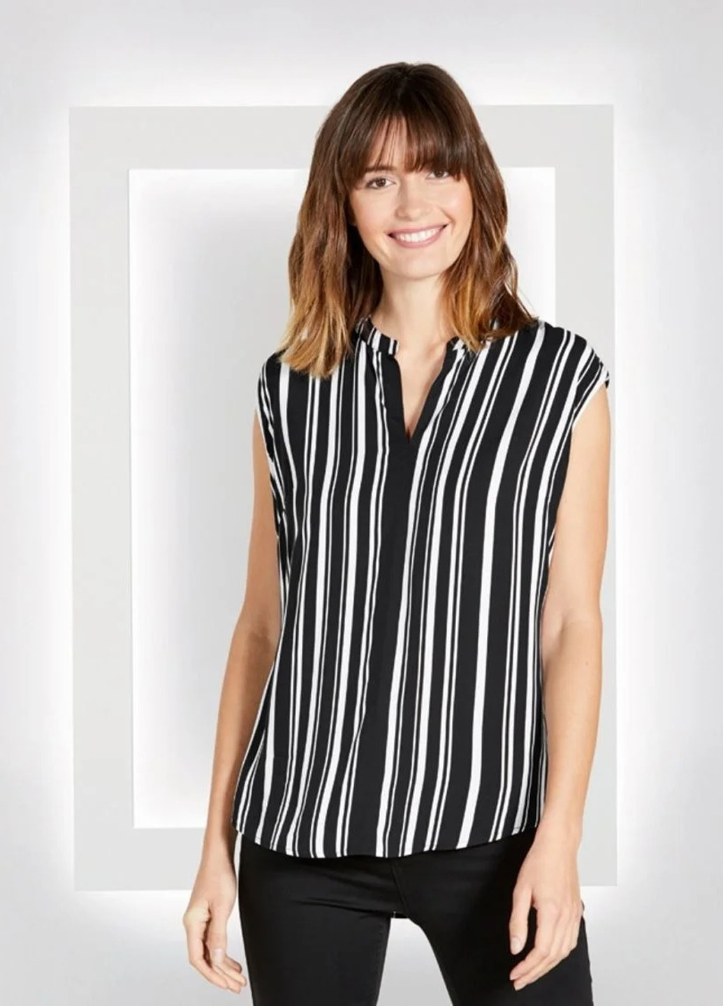 Чёрно-белую блуза Esmara