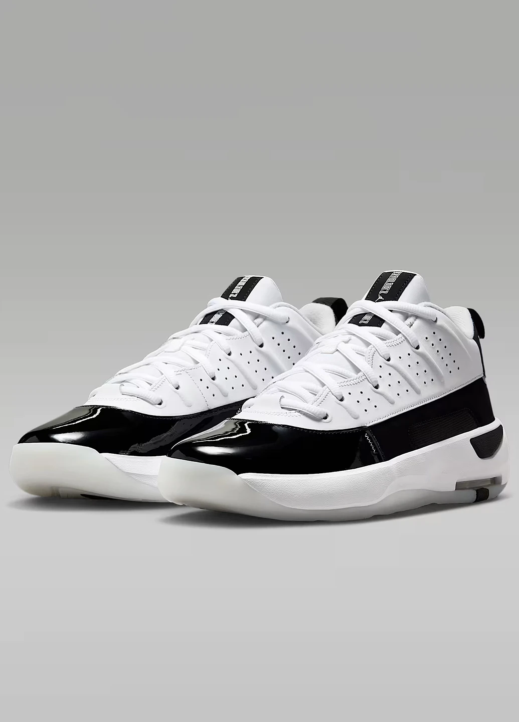 Чорно-білі кросівки всесезон Jordan Jordan MAX AURA 7