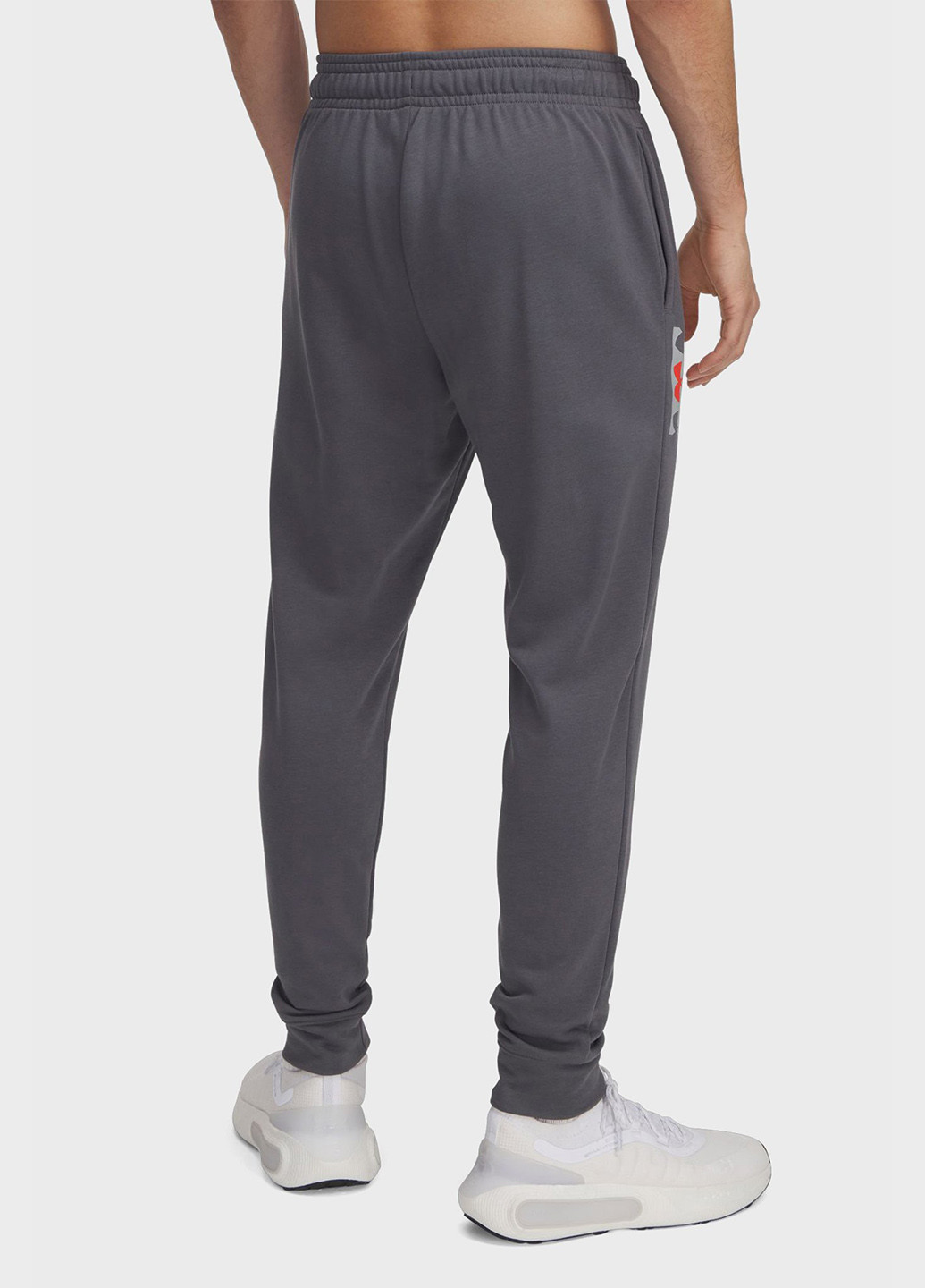 Серые спортивные демисезонные джоггеры брюки Under Armour