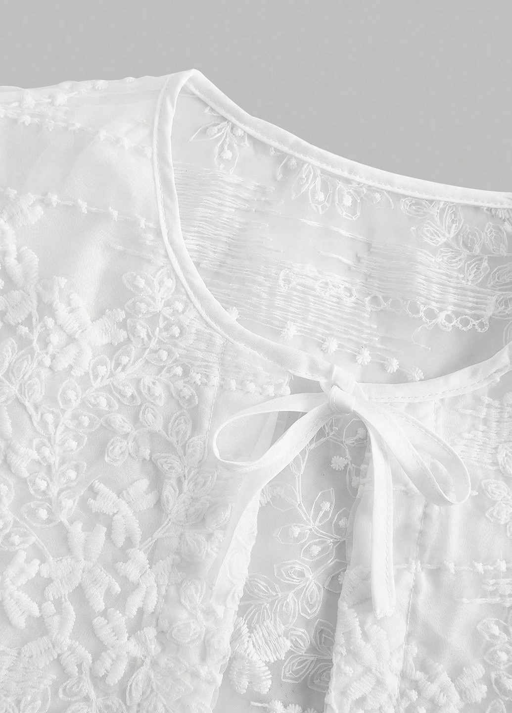 Белая блуза с баской SHEIN