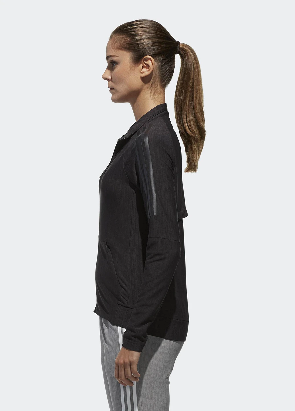 Черная демисезонная куртка adidas