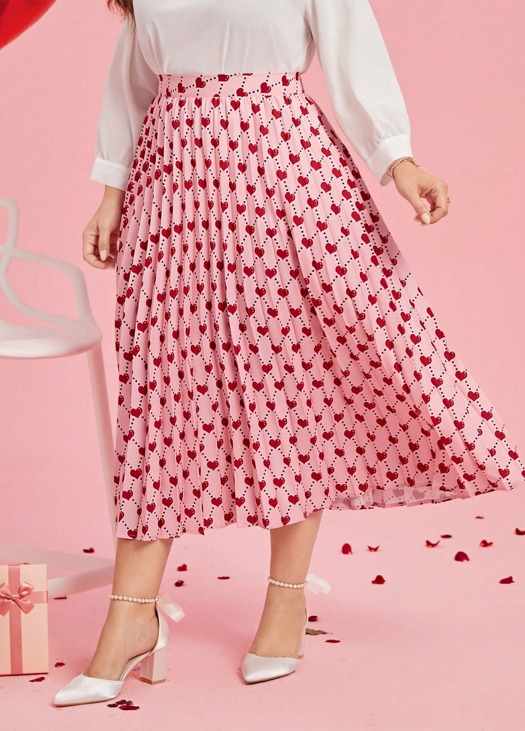 Розовая кэжуал с сердечками юбка SHEIN клешированная, плиссе