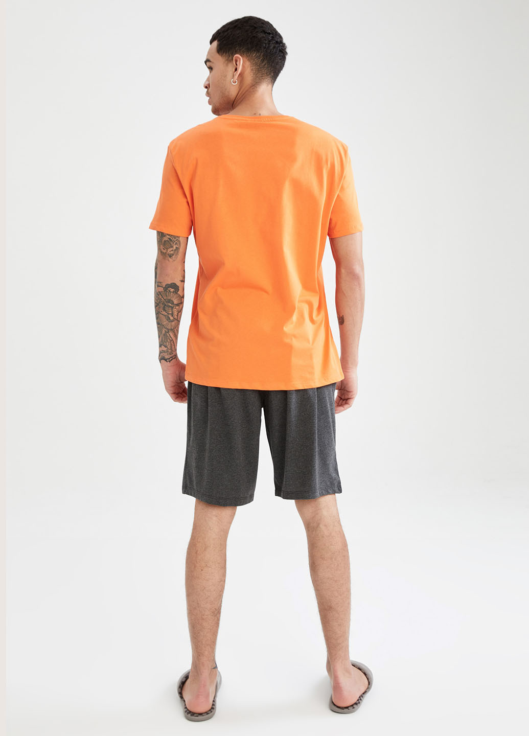 Комбінований демісезонний комплект(футболка, шорти) shaquille o'neal DeFacto Комплект(футболка, шорты)