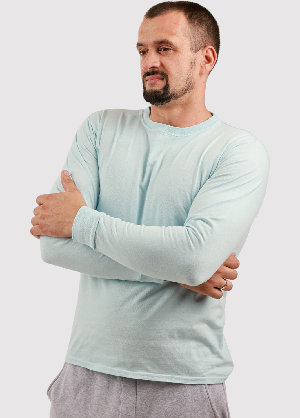 Светло-голубой демисезонный кэжуал лонгслив Blue 84 однотонный