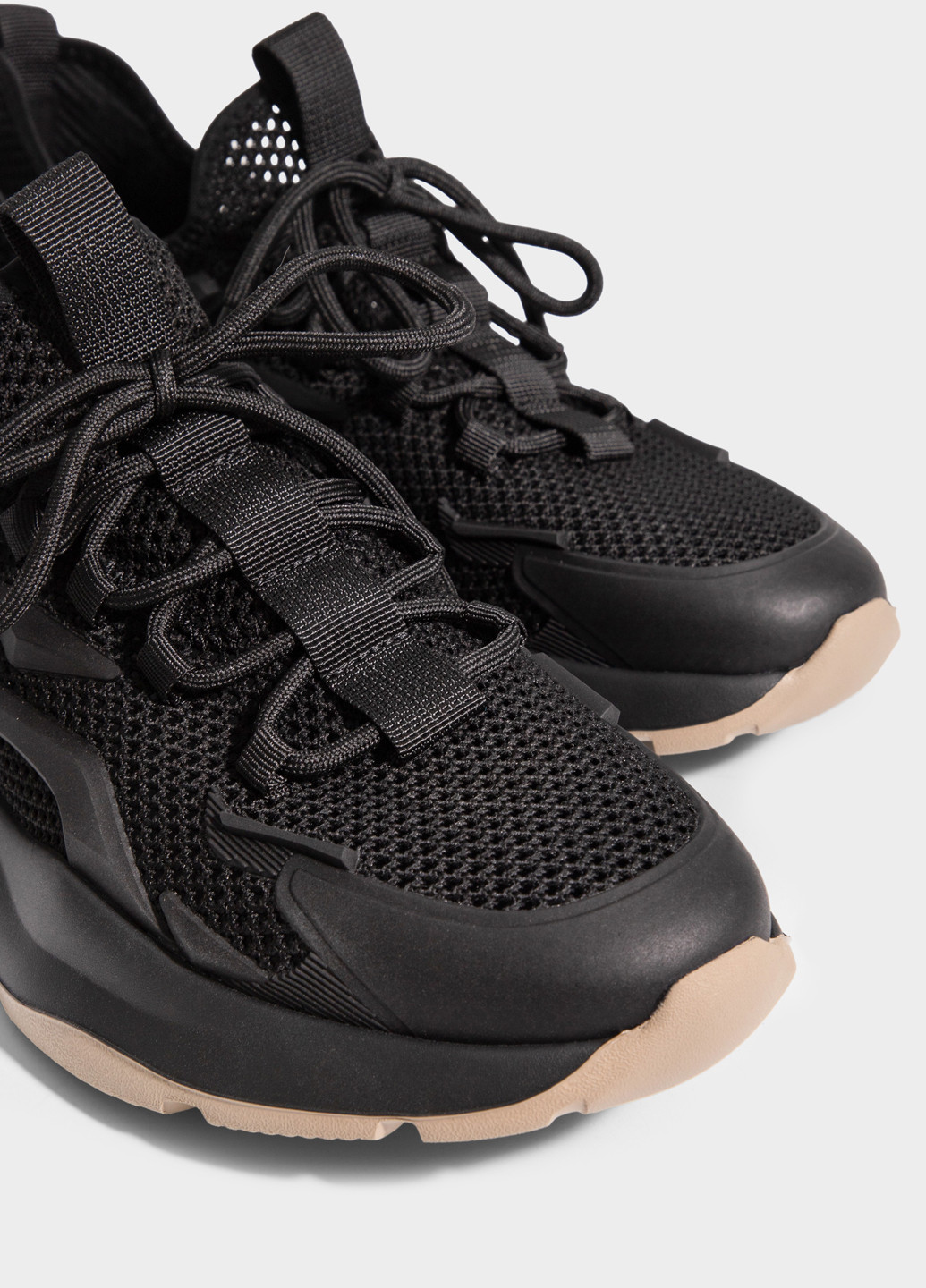 Черные всесезонные кроссовки Respect