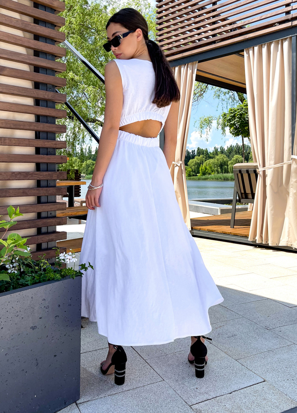 Белое кэжуал платье клеш ST-Seventeen однотонное