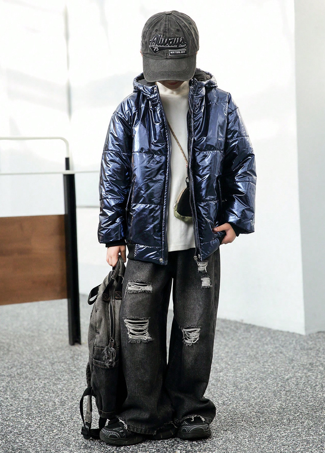 Чорна зимня куртка SHEIN