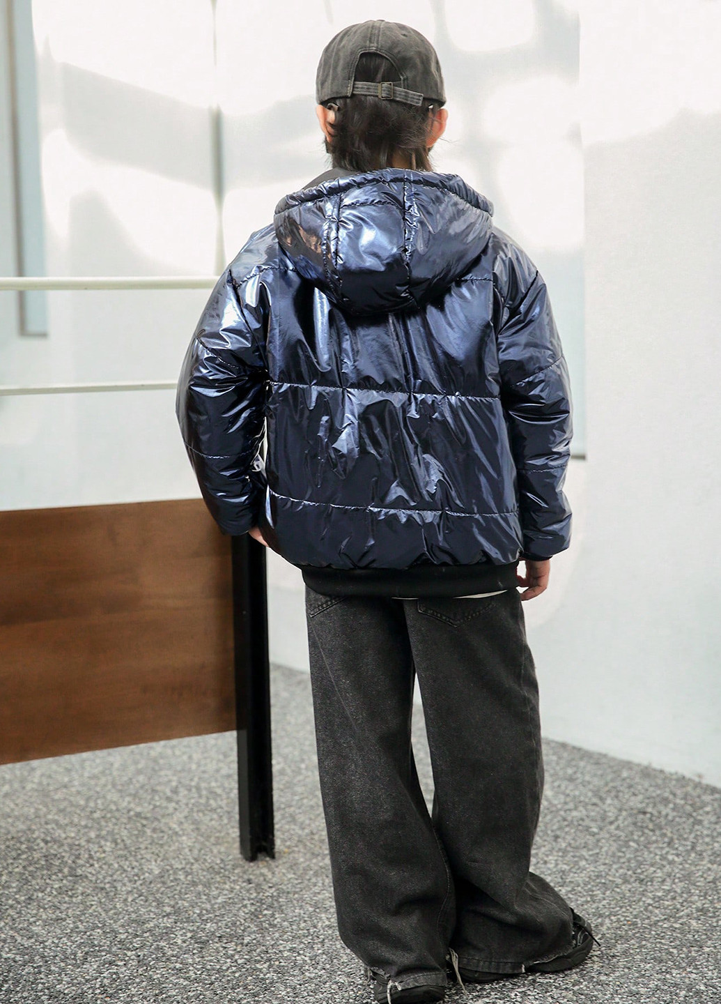 Чорна зимня куртка SHEIN